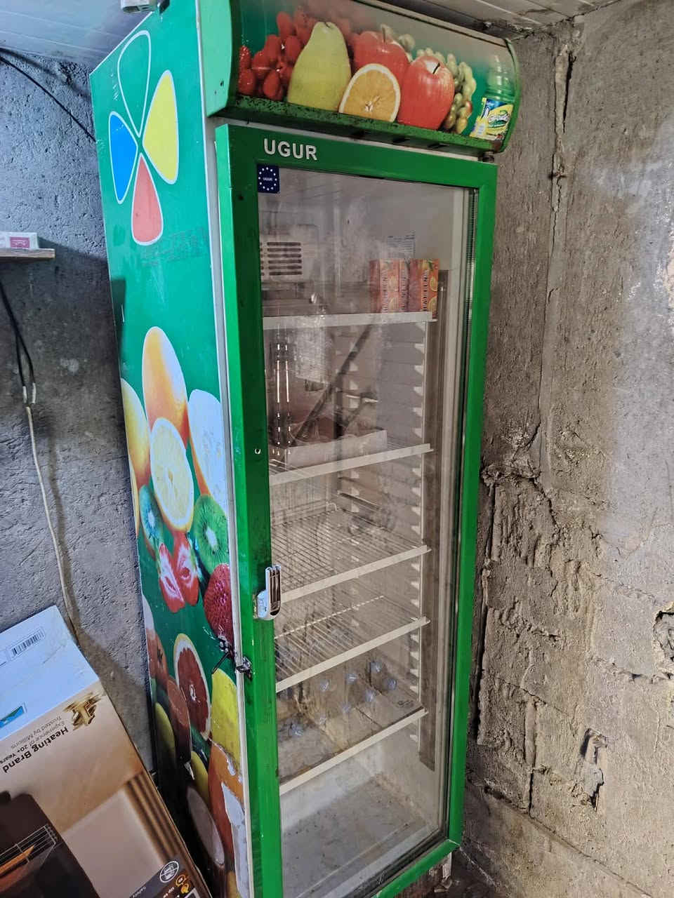 براد البيع نضيف  السعر 275وبي مجال اتصالعلى رقم ***********بي وتساب
