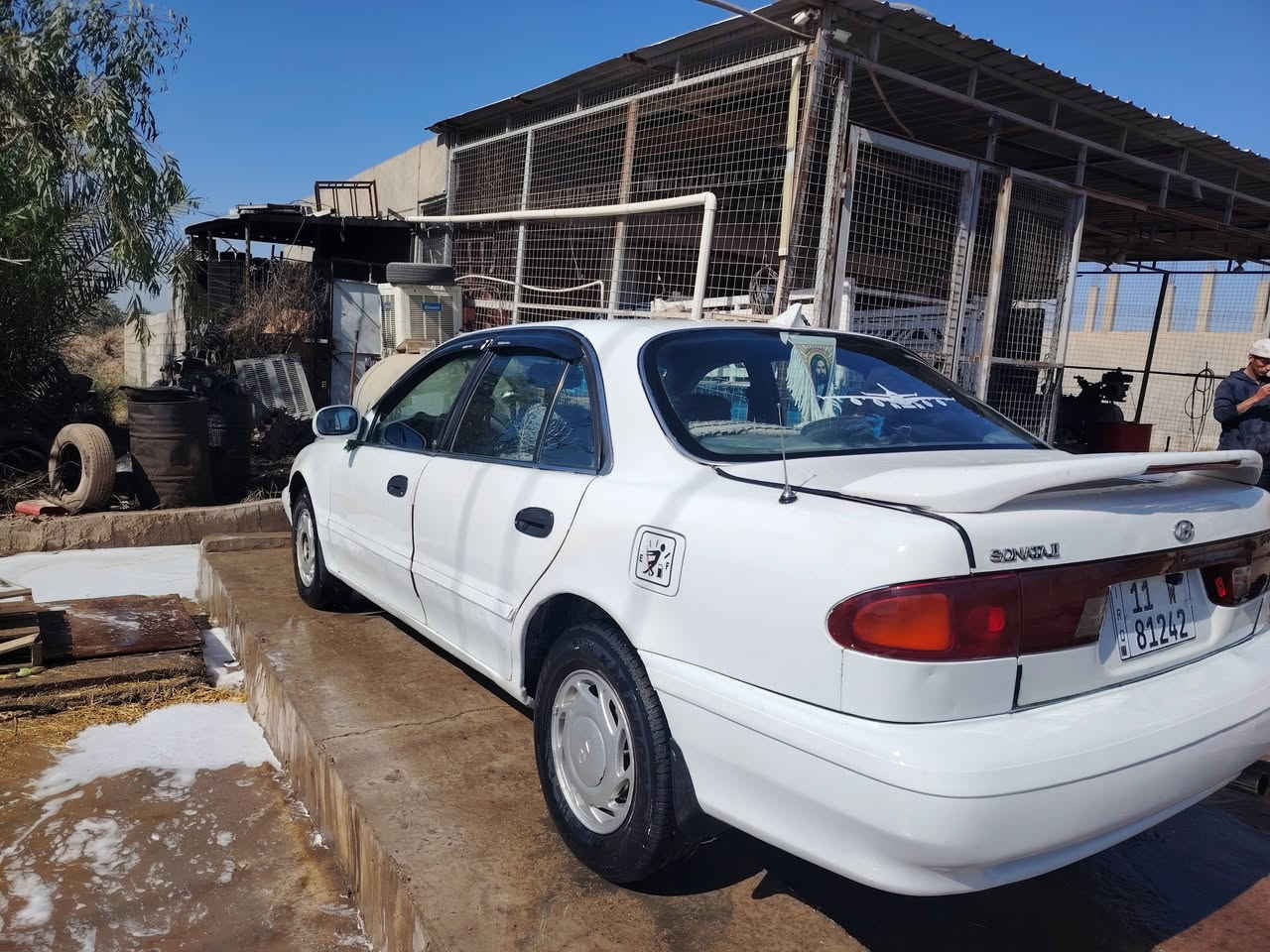 اللهم صلى على محمد وعلى ال محمد
سلام عليكم ورحمه الله 
سوناته 2
موديل 1995
مكينه 1800مفتوح
كير عادي مكينه مكفوله 
تدفئة+تبريد نقص غاز فقط 
سنتر لوك+منضومه زنون+كامره شاشه+تحكم مري جوانب 
رقم بغداد انكليزي صبغ احزام فقط سنويه 2031 السنوية بااسمي تحويل مباشر 
السعر (55) وفيها مجال 
الاتصال *********** واتساب 
مكان ديالى الخالص
