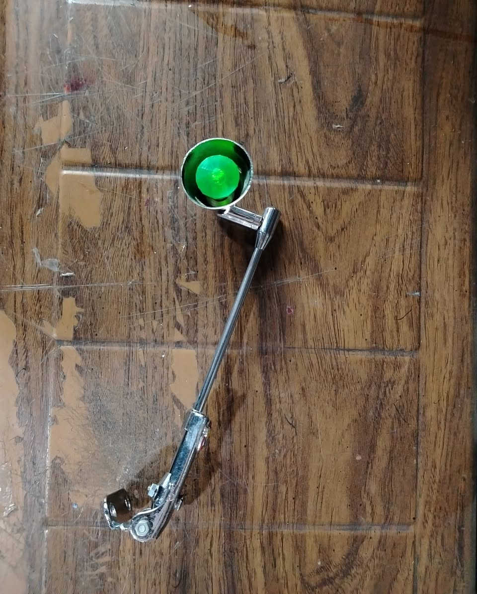 السلام عليكم للبيع شمعة دشبول وطاسة سوريا وجبة قديمة للاستفسار ***********
