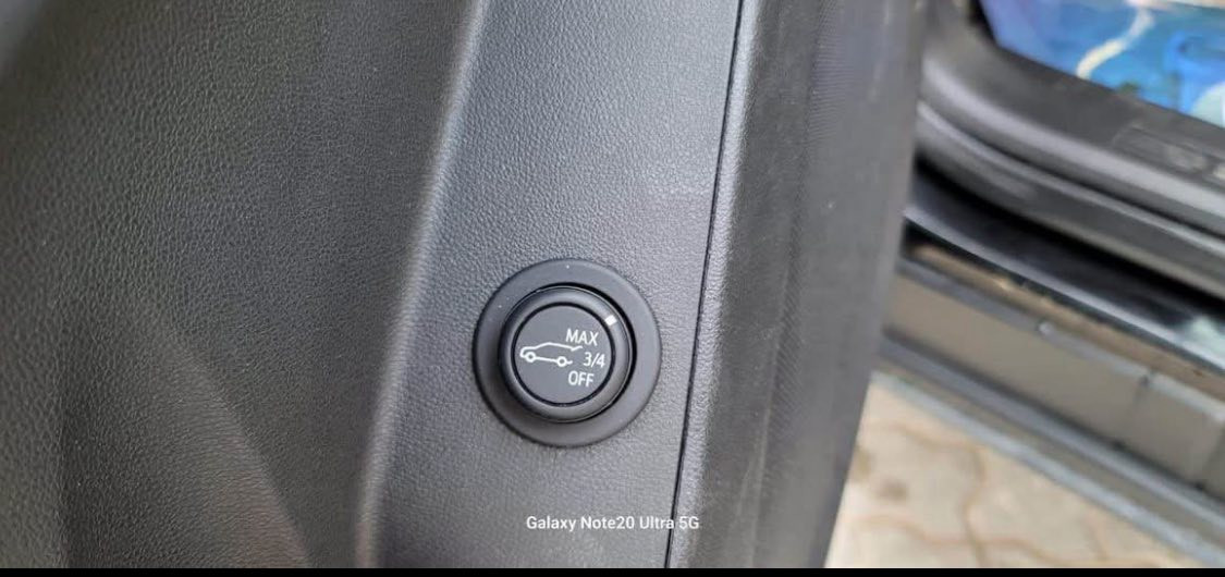 شيفروليه إكونكس  ٢٠٢٤ (دخول جديد )– فول مواصفات (ماعدا الفتحة)
ماشية ٢٠٠٠ 
المواصفات:
 • كشنات تدفئة (Heated Seats)
 • رادار أمامي
 • رادارات جانبية
 • رادار خلفي
 • حساسات أمامية
 • حساسات خلفية
 • لون خارجي: أسود Black•
 • سيارة دخول جديد
 • رقم ميسان شهداء
تفاصيل /السعر ١٧٠وبيه مجال 
للاستفسار ***********واتساب
