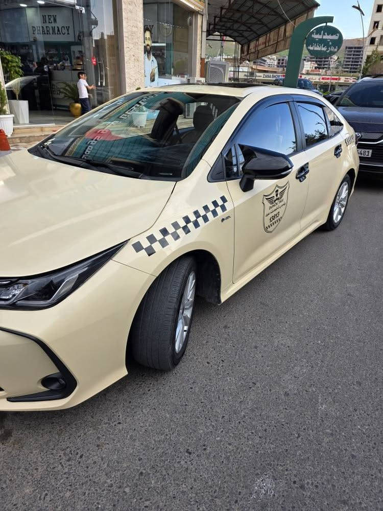 سيارة 🚗 تكسي تيوتا هايبريت  موديل2025فول مواصفات ماشي 52الف 3قطعة تبديل وفيه بعض ملاحظات  كاشي باقي أربع أرقام رقم وثانوي الى 2030 ....( ***********) زاخو, دهوك
