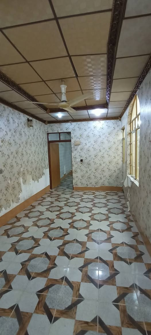 دار للبيع ...
ملك صرف سند 
حي البكر شارع المنظمة قرب ساعة العابد 
مساحة 💯 م غرفة نوم وهول واستقبال ومشتملات كاشي سيراميك الدار فارغ تسليم فوري...على شارع 15 متر موقع ممتاز ...
للاستفسار مراجعة مكتب المازن حي البكر شارع المنظمة قرب المركز 
او الاتصال على 📞☎️***********
