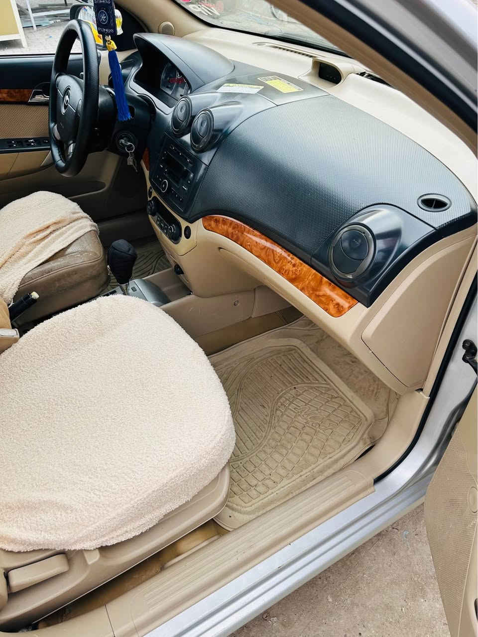 سلام عليكم سياره شوفرليت أڤيو 2007 فول فول 
محرك جبير كير اوتوماتيك داخل صحراوي كير اتمتيك ومحرك بشرط سيارة بدون ضرب بدون حادث بي سنويه جديد لحد30هزا جديد بي تفتر بنزين ⛽️ تبريد ثلح رقم دولي شرط تحويل سعر 63مجال بسيط شراي خابر عنوان كركوك رقم موبايل *********** كركوك, العراق
