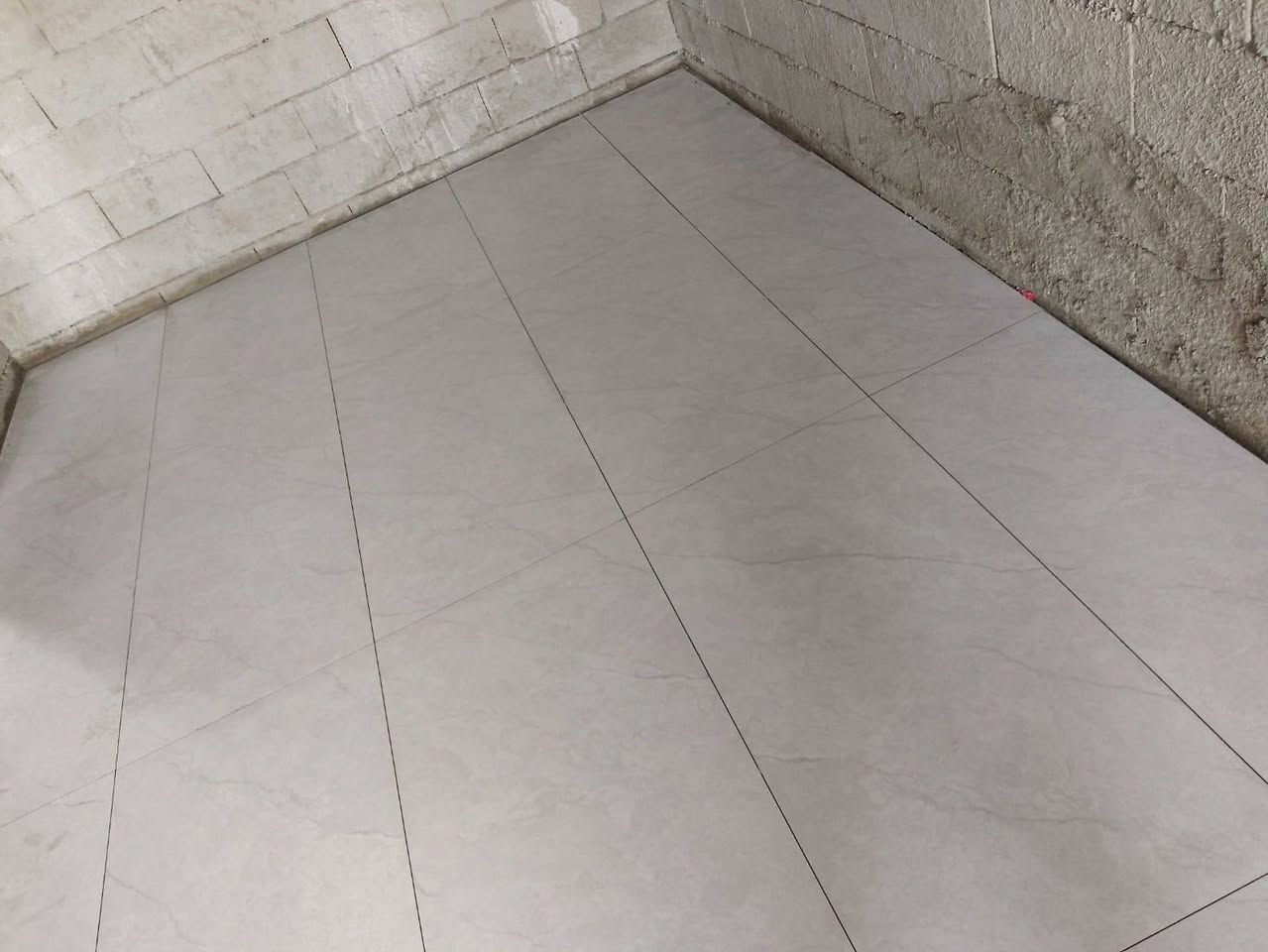 كادر من الموصل متفرغين حاليا شغل درجه اولى وأسعار مناسبه جداري وارضي متواجدين في كربلاء ***********
***********
