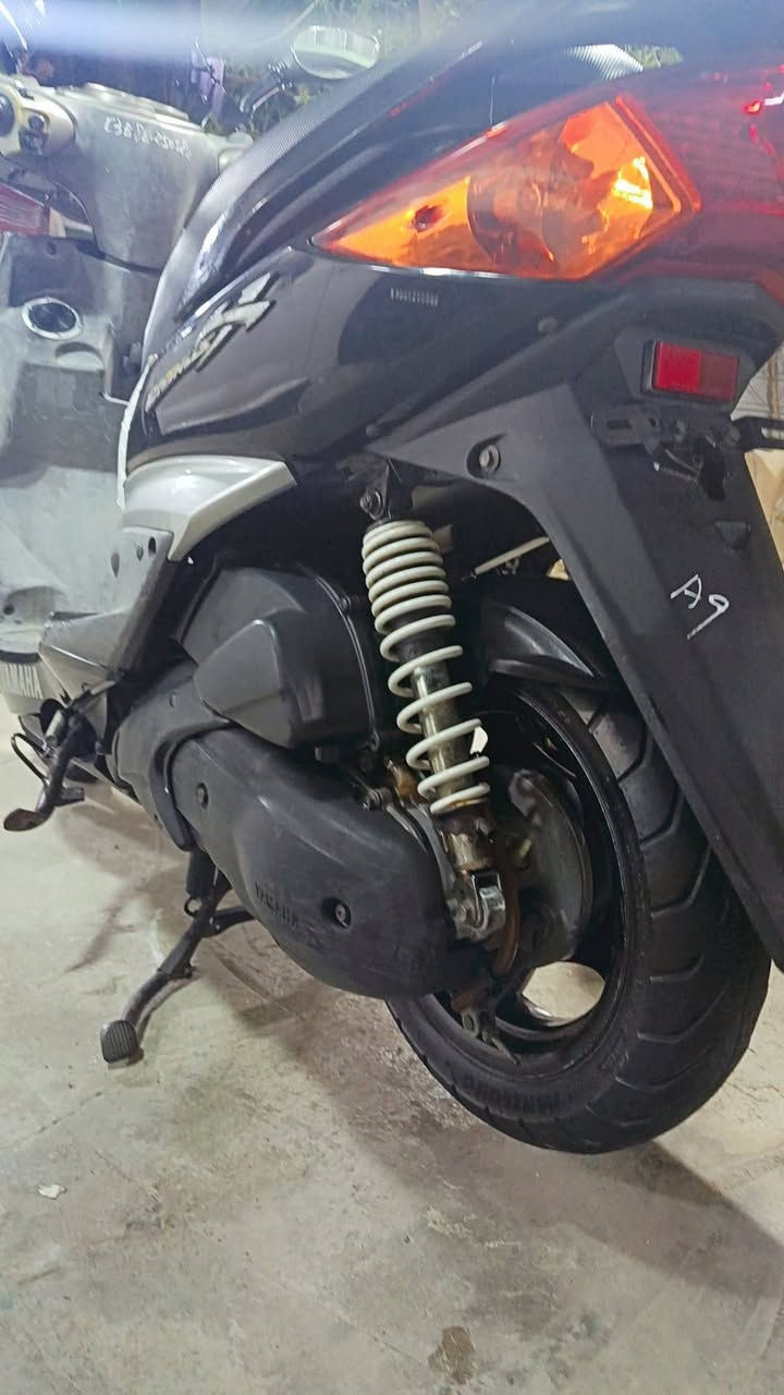 سلام عليكم دراجه  سكنس فحل نوزل دراجه ع بلاد خير من الله  ماملعوب بيه برغي
تجي تفحص تأخذه من الباب جيب وياك فيتر
فحصه من تاير ال تاير
مكاني بغداد تقطع درويش علام

***********
***********
