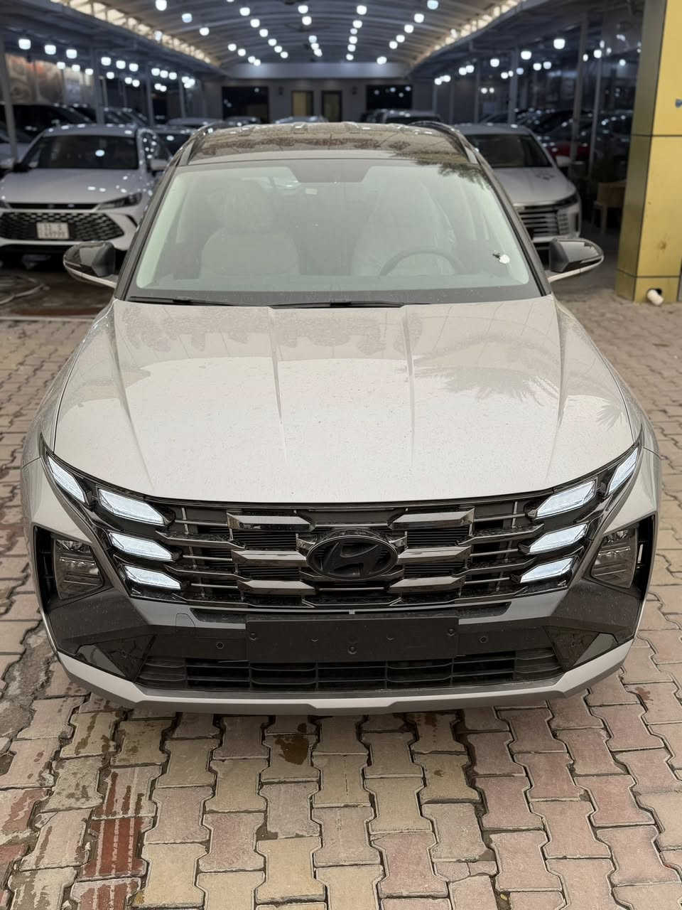 🚗توفر لكم شركة الجود اللامع (العبيدي ) للسيارات 
الحديثة 🏎️ 
✴️ الوكيل الرئيسي لشركة هيواندي الاولى  ✴️

✳️ السعر:- 38,500,000 مليون دينار عراقي مرقم كامل   

📍نوع السيارة:- هيونداي توسان 
📍موديل: 2026
📍محرك:-4 سلندر
📍عداد المشي :- صفر كيلو متر
  📍 مواصفات :- فول مواصفات قماره تو كلار حديد 
قماره اسود + قماره ابيض / تبريد مقاعد. / ويل 19
 
📍وكالة خليجي  ضمان وكالةً الاولى 3 سنوات 

🚦 العنوان بغداد الكريعات الشارع المعارض 🚦

💵علماً الشركة تعمل بنضام الكاش فقط💵

📍📍يتم الاجابة على المكالمات من الساعة 11 صباحاً ولحد الساعة 11 مساء 📍📍

للأستفسار عن الأسعار الاتصال على الرقم التالي ⬇️📱📍

‎*********** /   عمر العبيدي
‎*********** /  عمر العبيدي 
 علي العبيدي /  ***********
 علي العبيدي / ‭0780 179 9997‬

نفخر بتقديم مجموعة متنوعة من السيارات الحديثة التي تلبي جميع احتياجاتك وتفوق توقعاتك
