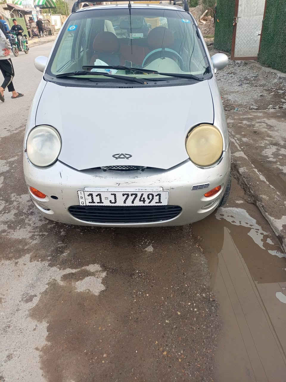 السلام عليكم كيو موديل 13 مكينه وكير جديده سياره بسمي تبريد شغال صدر امامي وخلفي  جديده كهربائي كلها شغاله مكاني بغداد السعر 27 وبيه مجال ***********
