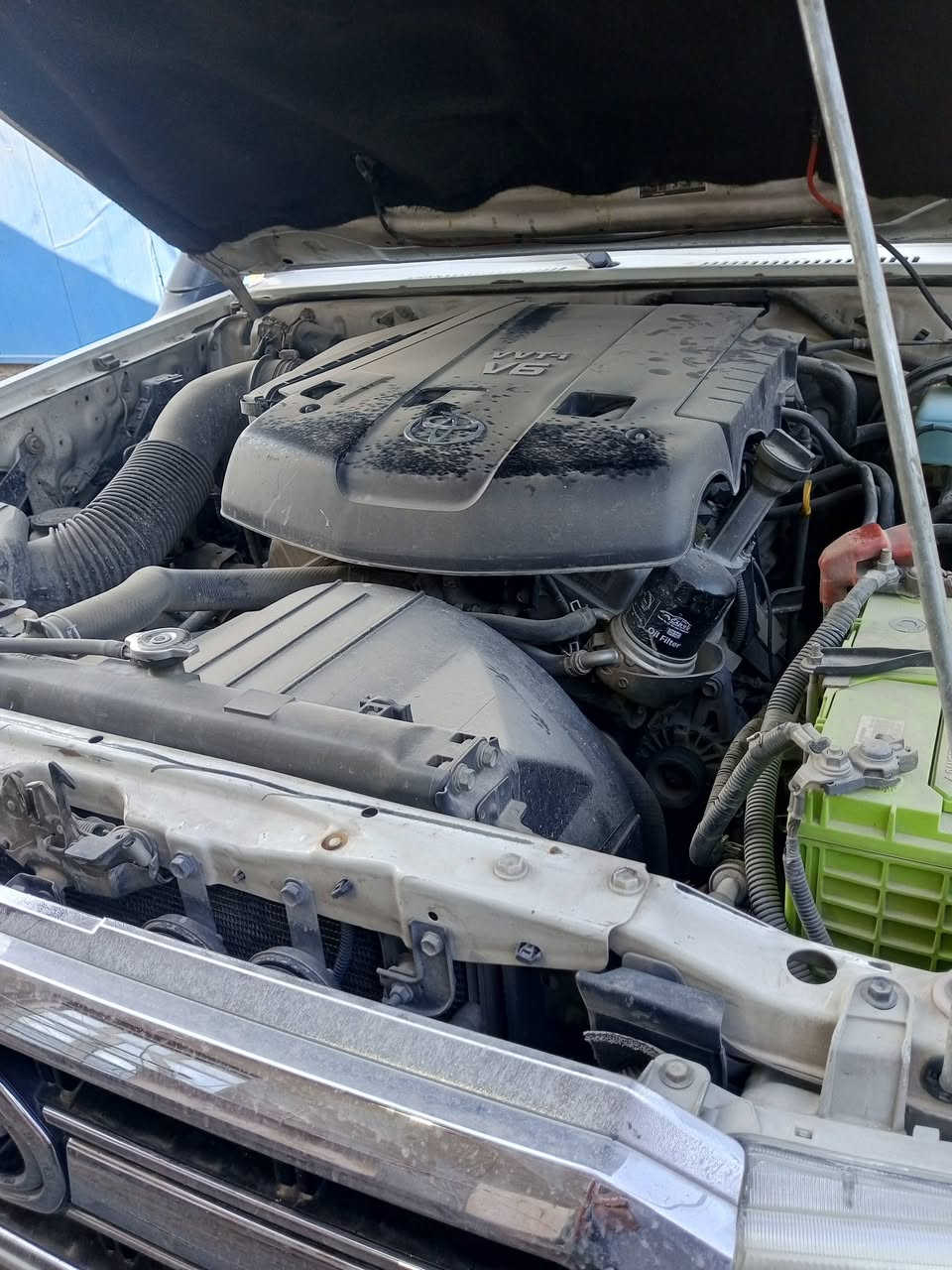 للبيع 
تيوتا لاندكروز حوثية 
2013
وارد خليجي 
السيارة مكفوله كفاله 
من الصبغ وتبديل وبارد 
السيارة جديده 
شرط كير ومحرك مكفولات 
ع وضع الشركه 
رقم بغداد 
تبريد ثلج 
مكان بغداد الكرخ 
***********
