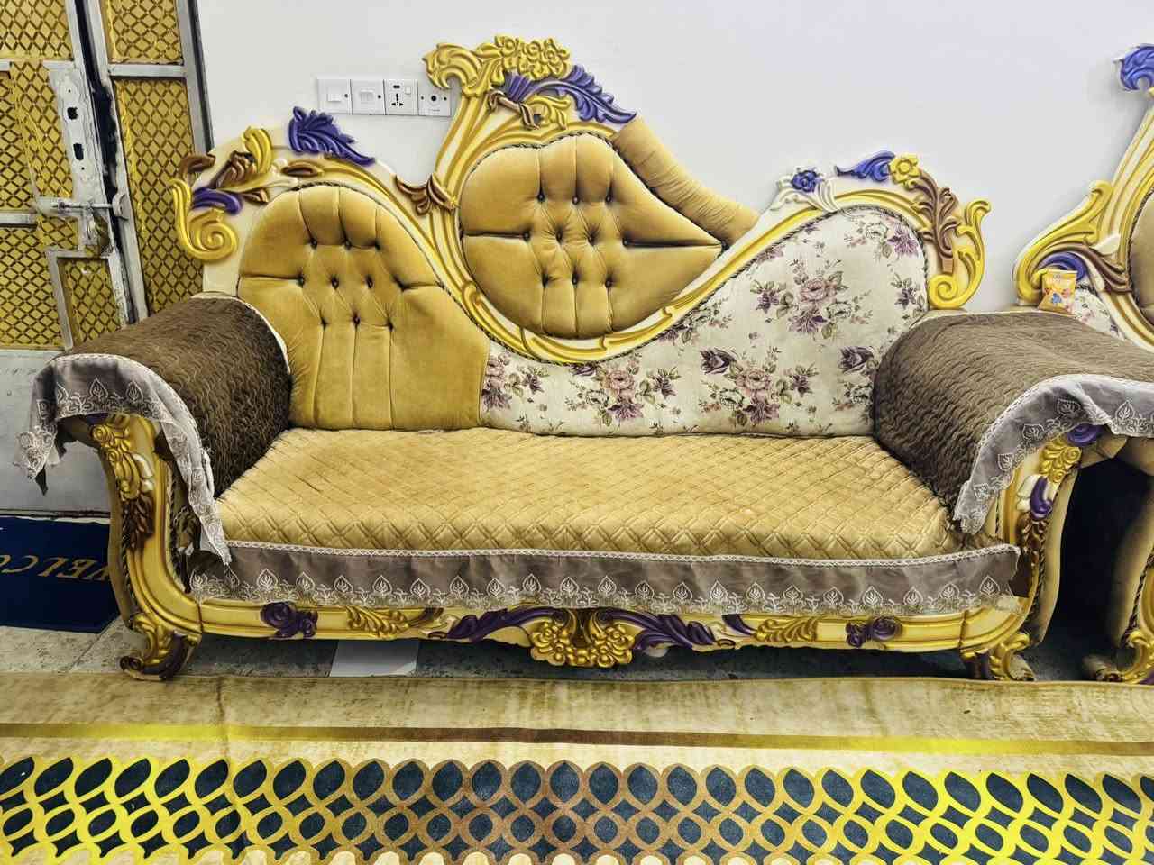 تخم جديد ملكي عدت الاسفنج مالته قبل شهر جديد سعره 650 بغداد البلديات ***********
