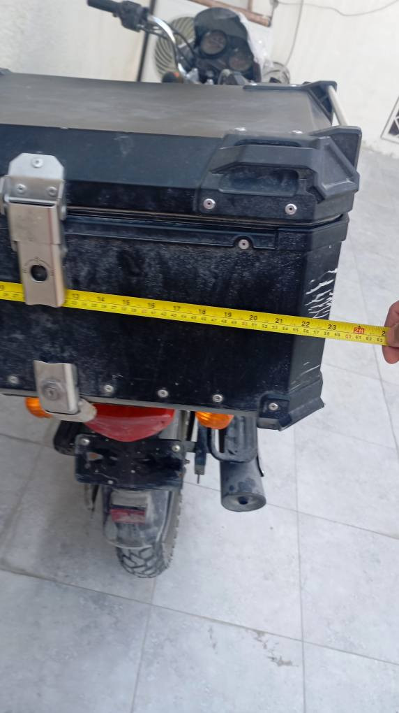 الرقم: ***********
الموقع: حي الجامعة
صندوك نظيف مقفل 
للي يفيده يتصل بي مجال بسيط للشراي مو شراي لا تتواصل تتعبني وما تحصل شي بغداد, العراق
