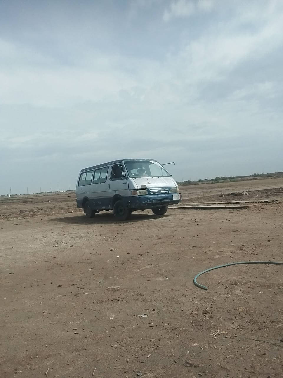 للبيع مكاني ناصريه قلعت سكر
السياره كاز مكيه وكير مكفولات اكسنها بيه ونه خفيفه 

شواصي الكدام نضيفات ولخلفيات واحد  مكسور يحتاج تعمير كاعيتها بيها تلحيضات سنويه عضم عاج 

سعرها 25وبيها مجال رقمي ‏‪0782 559 3549‬‏
