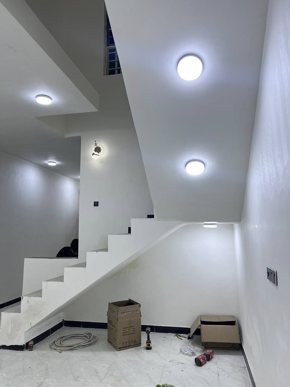 نموذج رقم 11 للبيع للبيع

مشتمل مساحة 100م
بظهر الوجهه كورنيش الحكيم 
شارع سيد ناصر الهماشي يبعد عن الكورنيش 100م

بناء طابوك كامل مكمل وحديث بناء 2026
فول فول مواصفات ع الي بالك وتريده 

🔹وفوك هذا سعره يخبل وعلي
 
للاستفسار الاتصال ع الارقام 
***********///***********
