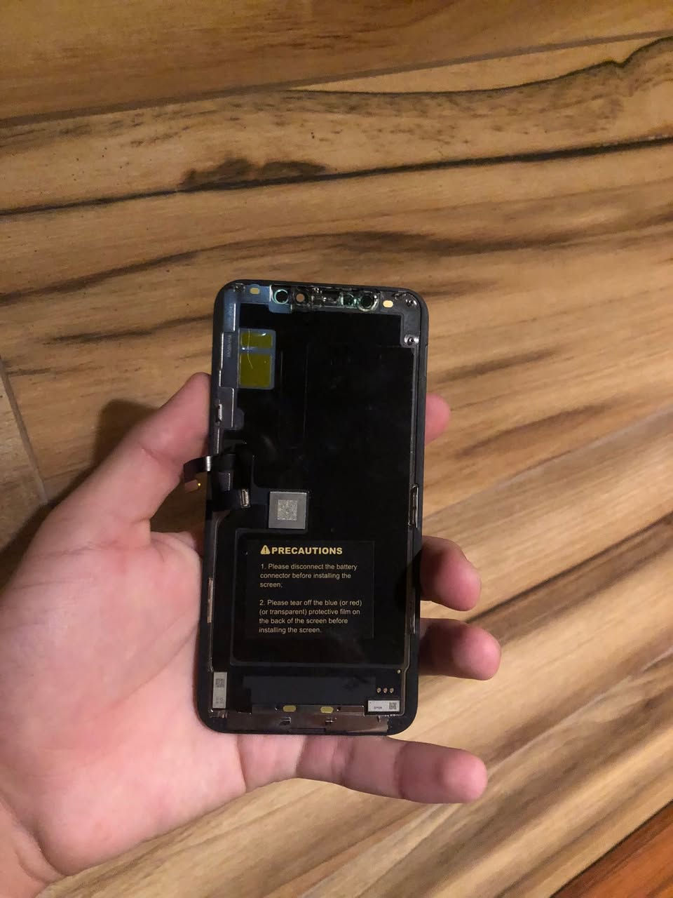 السلام عليكم .
شاشة iPhone 11 Pro 
ايفون 11 برو فقط مو برو ماكس.
اصلية وكالة شرط.
غير مستخدمة الليبلة بيهه .
اللوان و وضوح و لمس بلادي .
كبس بلادي .
ويجي لاصق تحت الشاشة ينلصق يمنع دخول الماء.
السعر خاص 
هـ.  00757107618
موجود فيس بوك و واتس اب واتصال.


**إذا كنت صاحب هذا الإعلان وتريد حذفه لأي سبب، رجاءا أرسل رسالة إلى الدعم الفني**