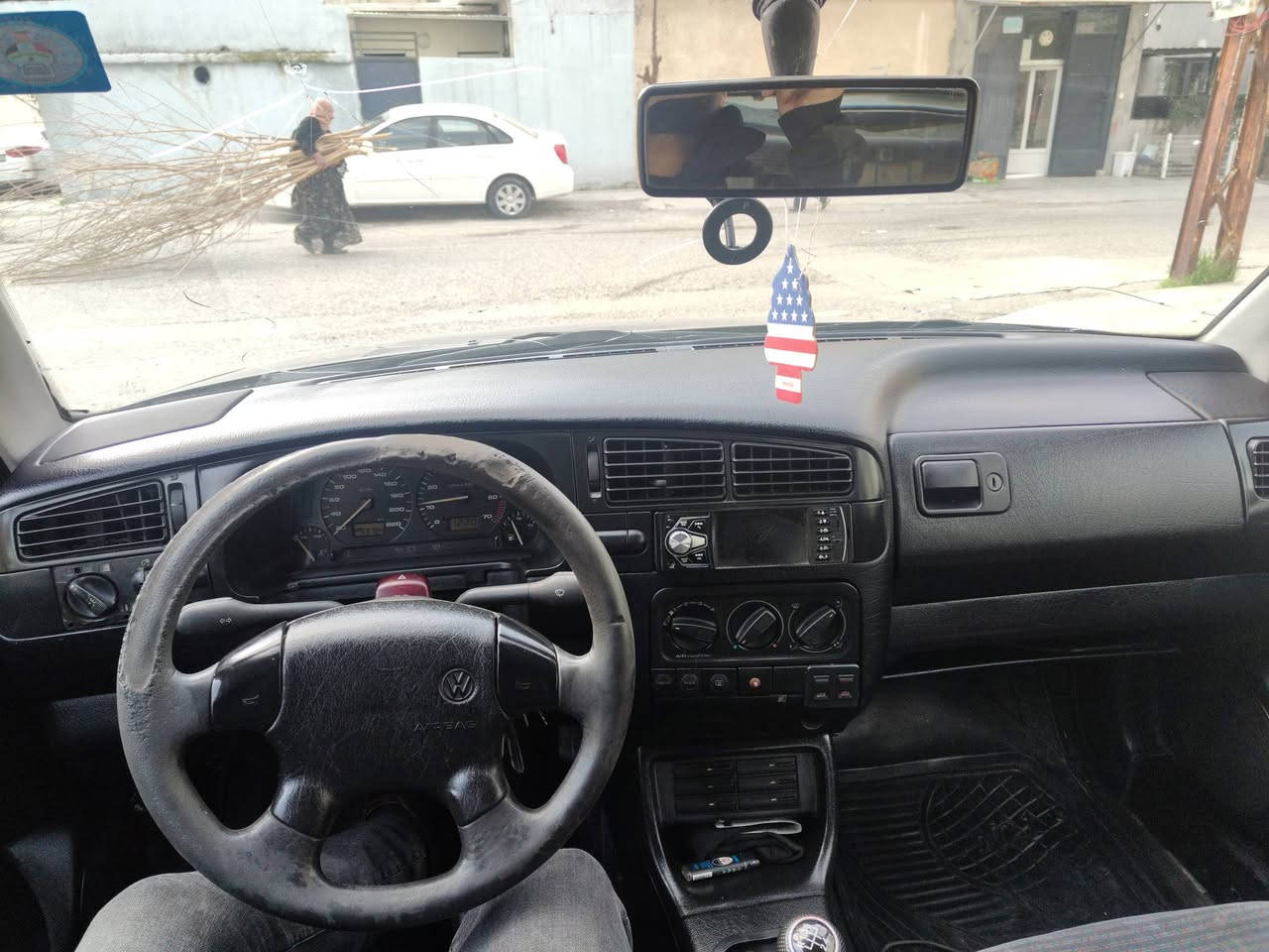 كولف تك باب 1993 محرك 1800 كير عادي   سعر 38 بها مجال عنوان سليماني ***********
