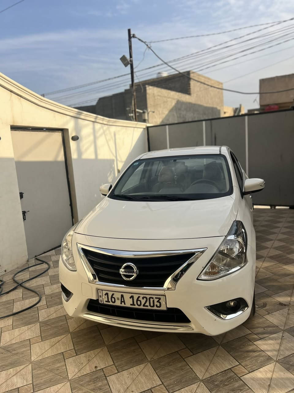 نيسان صني موديل 2024 هندي السياره كفاله عامه من صبغ وبارد وتبديل والسياره جديده باسمي 
***********
