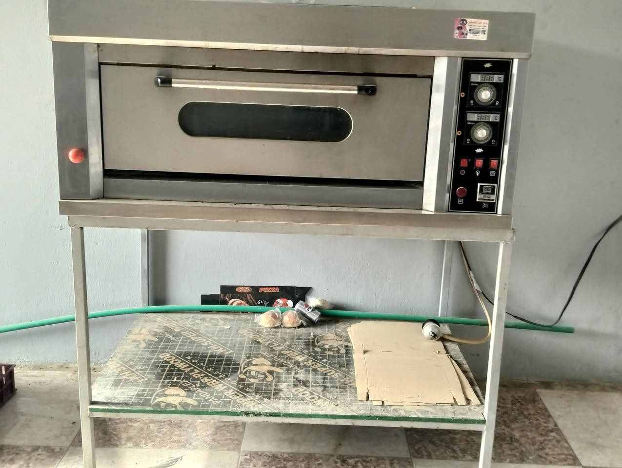 سلام عليكم غراض مطعم للبيع 
شوايه دجاج 6 شياش
شوايه كص 4 عيون
حماية ريزو تك 
قلاية 3 مدافع
فرن بيتزا
دكت مترين ونص
ميوزة  تحضير عدد 3
سنك
نواعم هواي
***********
