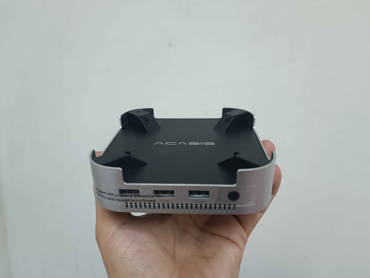 راك اكاسس للـ m4 ماك ميني يدعم m.2 عدد 2 حتى 16gb، منافذ متعددة (7 منافذ) اداء سريع وثابت، يحتوي على مروحة تبريد وبدن المنيوم.
جديد غير مستعمل، مفحوص. بغداد, العراق


**إذا كنت صاحب هذا الإعلان وتريد حذفه لأي سبب، رجاءا أرسل رسالة إلى الدعم الفني**
