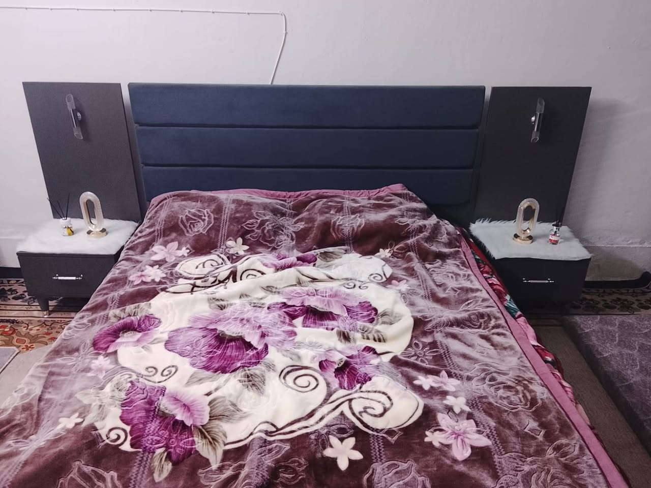 غرفه تركي خمس قطع استعمال شهر واحد للبيع السعر 600 وبيها مجال مع الدوشك جديد


**إذا كنت صاحب هذا الإعلان وتريد حذفه لأي سبب، رجاءا أرسل رسالة إلى الدعم الفني**