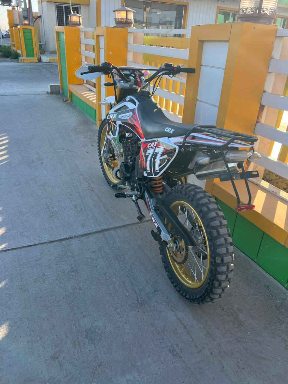 سلام عليكم دراجه للبيع CRX موديل 2025دراجه جديده بعنه الكلمه حجم المكينه 250,🔥سعر الدراجه 1400وبي مجال حك الجيه المكان ديالى قرب جديده الشط 
رقم الهاتف/***********
