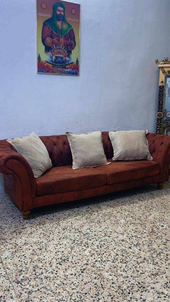 السلام عليكم عيوني تخم قنفات مستخدم بس نظيف جدا مكانه الحريه الاولئ السعر ٤٥٠ الي يحب يستفسر يتواصل مع هالرقم +964 770 540 8190
