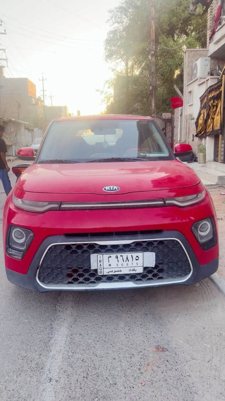 سلام عليكم سياره سول موديل 20 وراد امريك ضربته دعاميه واكعه  مواصفات السياره شاشه ابلا كار بلاي كراسي كهرباء  حساسات خلفيه محرك 200دوش سعر السياره135 ورقه رقم الهاتف ***********
