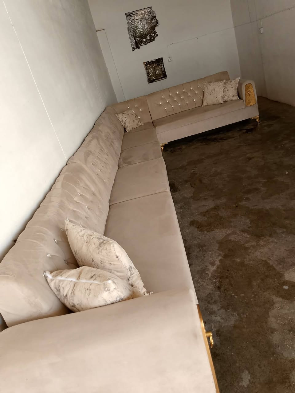 غراض بيت أخو الجديد فقط شراي راسلني خاص او واتساب ***********يوجد لدينا توصيل داخل كركوك والأطراف وتدللون علينة 🥰

