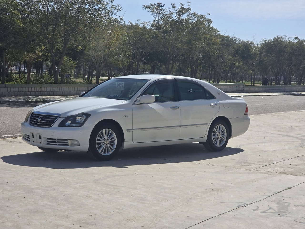 2005
مووس 
گيروو مةكينة بجووك 180
2دووگمة 
شاشة تةبريت ساردوو گةرم بةسراوة 
1بارجة بؤياخ ئةورووبا 
4تايةو ويلي لؤك 
سعري 61مةجاليكي كةم 
شوين كةلار 
***********
