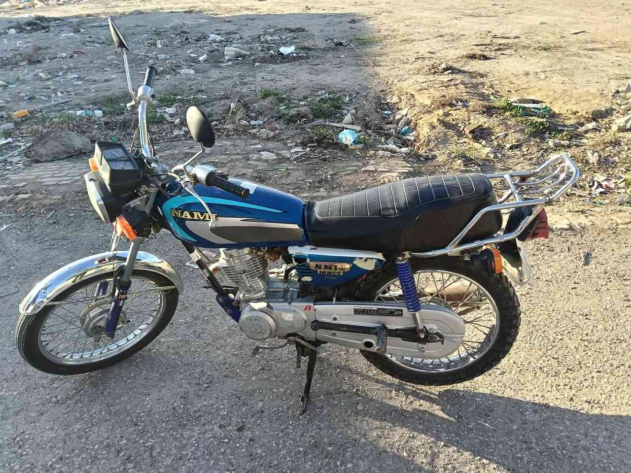 سلام عليكم دراجة شلامجة 18اوراق اصولي كوت انوار الصدر السعر 650 ***********
