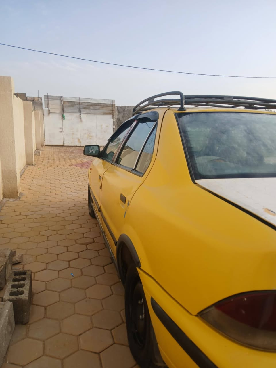 سلام عليكم سمند للبيع مصبوغه عام بدون ضربه سياره كير ومحرك مابيها شي كهربيات شاشه كلها شغاله كبل للشارع 26 وبيها مجال ***********كربلاء
