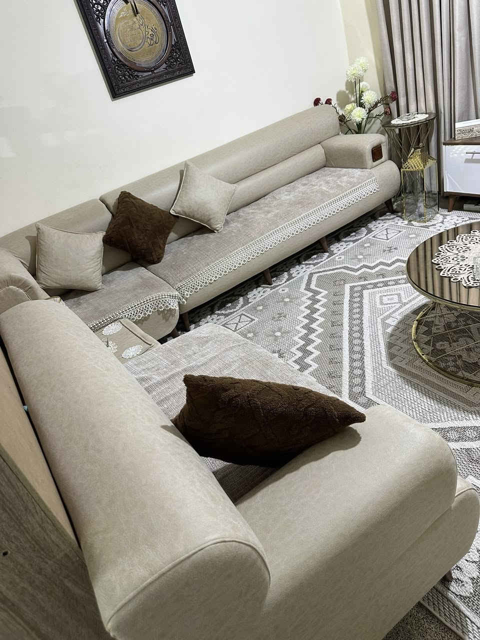 ديوان ٨ مقاعد ٥٠٠ نظيف كلش وتربروف 
تكمه ثقيل مكانه عامريه ويا المفرش هديه


**إذا كنت صاحب هذا الإعلان وتريد حذفه لأي سبب، رجاءا أرسل رسالة إلى الدعم الفني**
