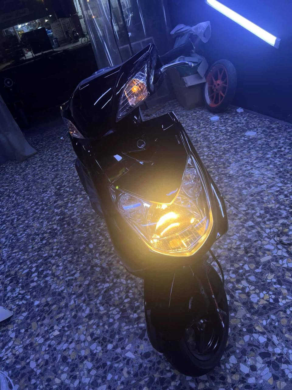 سلام عليكم
سكنس للبيع دراجه رمبه 
كلها بلاديه مكينه مكفوله دراجه متذب عليها ربع  
سعرها 800 
مكاني بغداد حي اور 
للاستفسار الاتصال على الرقم ‏‪***********
