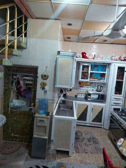 دار للبيع المساحه 50 متر ﷼﷼﷼﷼
يحتوي استقبال ومطبخ وصحيات وطارمه 
والطابق الثاني غرفه وصالة وصحيات 
حي ميسان قطاع 77 تجاري عالشريط الخدمي 
السعر 75 وبيه مجال ♕♕♕♕♕♕♕
واتساب متوفر ***********مكتب الجبوري للعقار بلخدمه ꧁꧁꧁꧁꧂꧂꧂꧂
