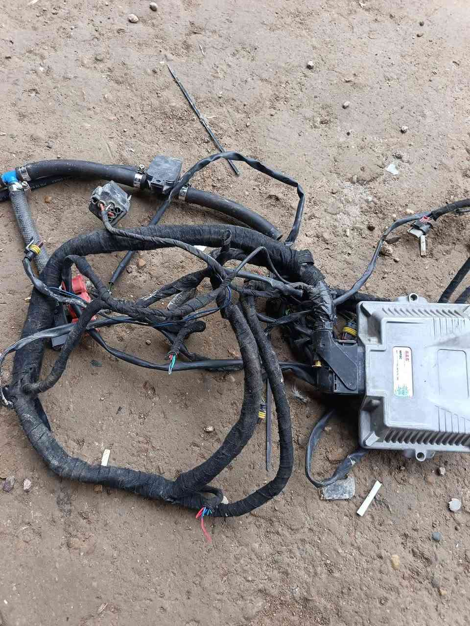 منضومه غاز لبيع 6سلندر تانكي 60منضومه شرط الشغل
***********
