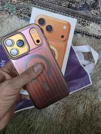 للبيع ١٧ برو ماكس عربي شرق  اوسط شريحه  بطاريه ١٠٠ مشحون ٧ مرات فقط ال...