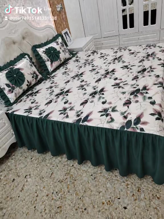 ✨ شرشف نفرين فاخر ✨
قماش هامبون الإماراتي الثقيل 🛏️
كركش من الجهتين يعطي شكل أنيق ومرتب 💫
تلبيسة لاستيك من جميع الجهات لثبات أقوى وما يتحرك ✔️
ناعم ومريح ولمسة فخامة تليق بغرفتج 🤍


**إذا كنت صاحب هذا الإعلان وتريد حذفه لأي سبب، رجاءا أرسل رسالة إلى الدعم الفني**