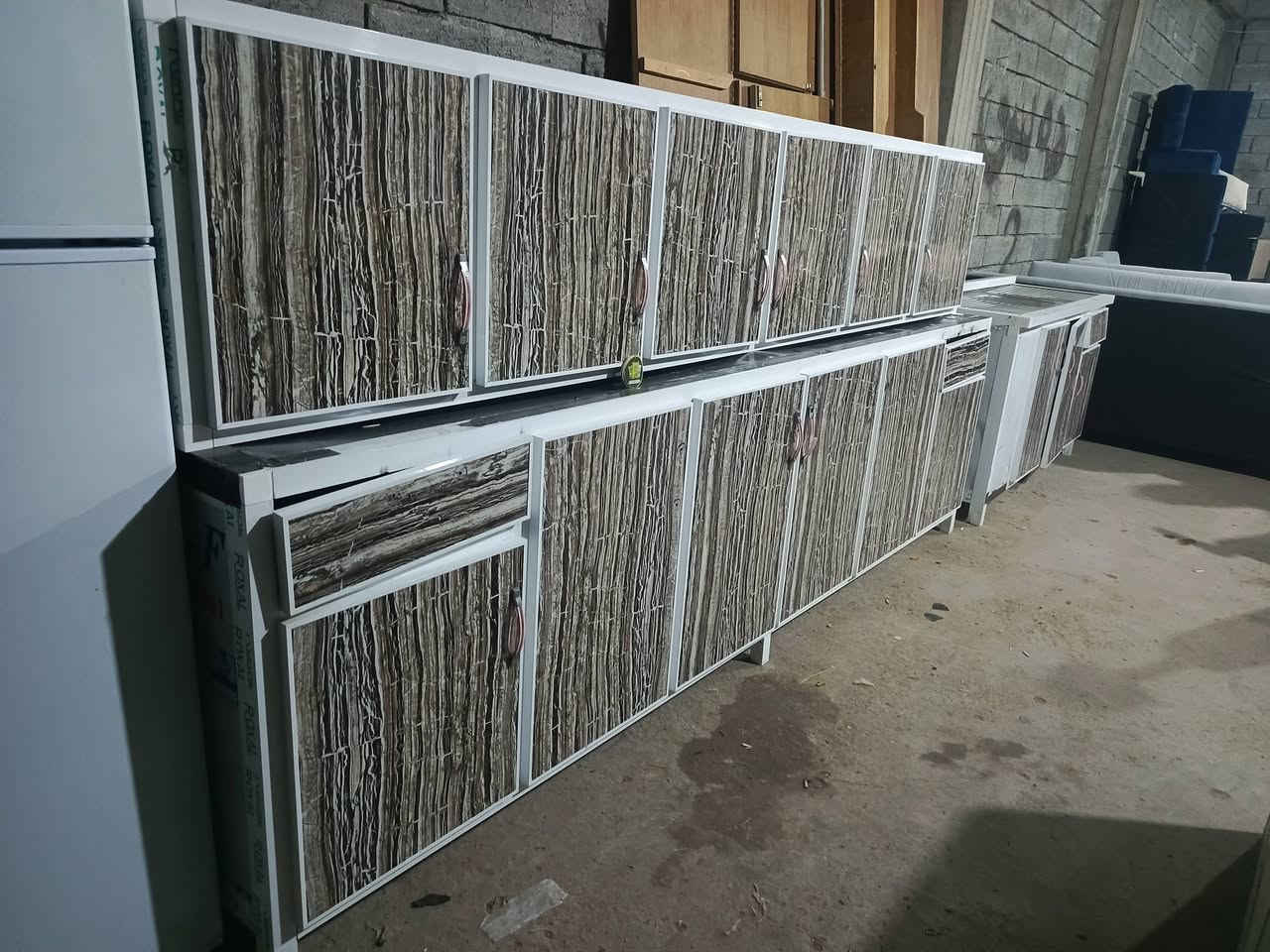 سلاوهاورییان
ئە م کە وانتە ر بۆقرۆشتن
موادی ئە سلییە سارای دە رجە یە ك
کەوانتە رە کە 3مە ترە سنگە کەی 1مەترو 50سانتیم
ژ.م***********
شوین.کەلار شە هیدان  سە رجادە ی ئاوارەکان
