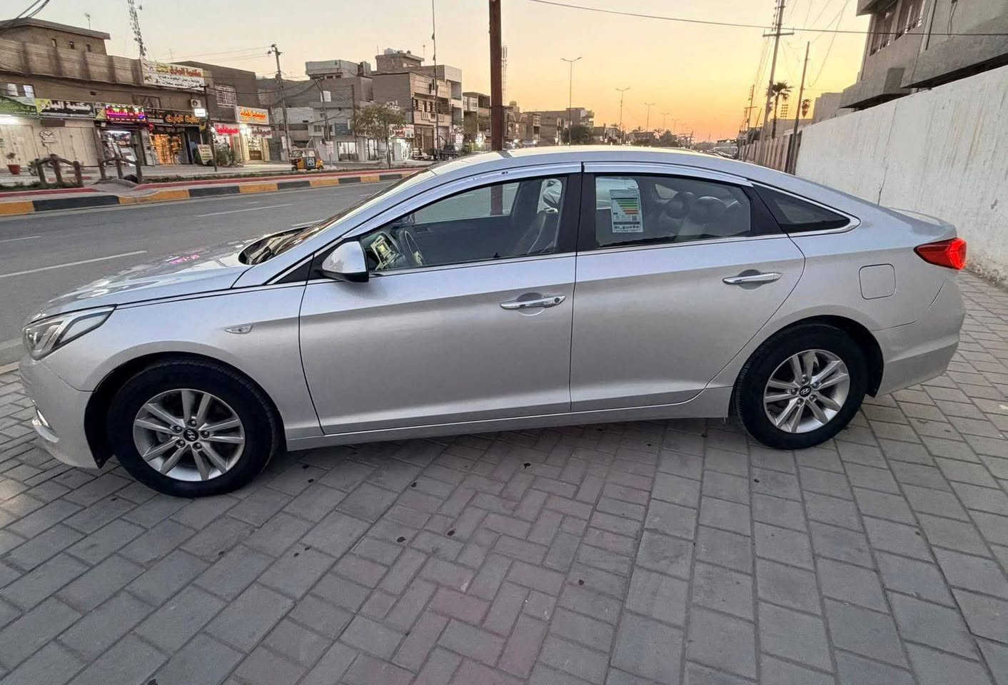 🚗 هيونداي سوناتا للبيع (بسعر مناسب )
​تفاصيل السيارة والأوراق:
​النوع: هيونداي سوناتا (Sonata)
​اللون: فضي مميز
​الوضعية القانونية: السنوية طبق الأصل).
​الحالة العامة: النواحي الميكانيكية (المحرك والجير) بحالة ممتازة، تبريد ممتاز، والسيارة جاهزة للاستخدام فوراً.
​🔍 ملاحظات هامة لإبراء الذمة ():
​الهيكل: السيارة (مقصوصة دخول جديد ) وشغلها نظيف جداً ومضمون.
​الوقود: مجهزة بـ (خط غاز فقط غاز بدون بانزين ) اقتصادي وموفر جداً في المصاريف، ويعمل بكفاءة عالية.
​💰 السعر والاتصال:
​السعر: [57] (مراعى فيه وضع السيارة وقابل للتفاوض البسيط).
​مكان المعاينة: [صلاح الدين بيجي ]
​للاستفسار أو المعاينة، يرجى الاتصال على الرقم: [***********]
​ملاحظة: البيع كاش فقط، والسيارة مسعورة سعر قفل ومناسب جداً لمواصفاتها وحالتها . بيجي, صلاح الدين
