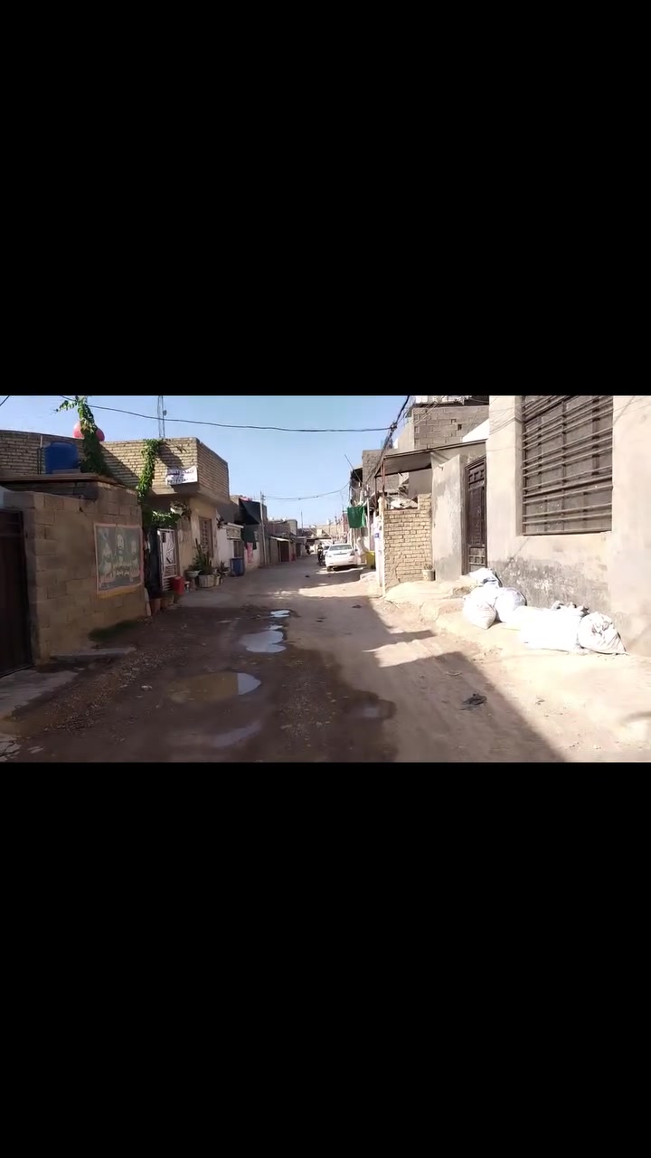 سلام عليكم بيت مساحة 145 مكان مميز قريب عل شارع ثاني فرع ثالث بيت خدمات كاملة ماعدة تبليط اب شارع دائرة مال مجاري يعني تعتبر بل حبيبية الشراي تفضل خاص واب خدمتة ***********
