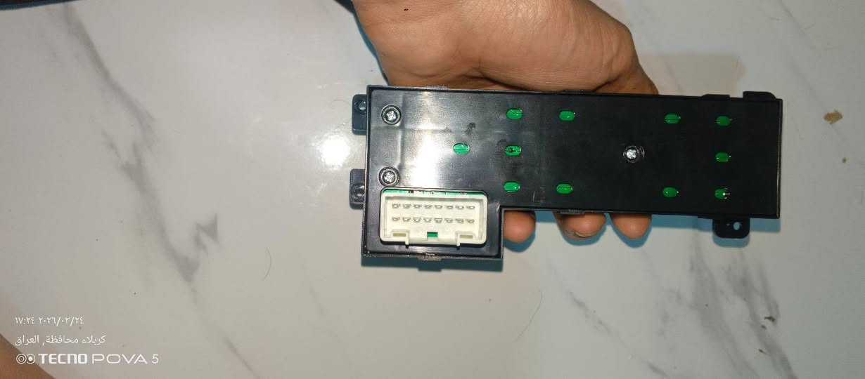 مفتاح التحكم الرئيسي بالنوافذ والقفـل (Master Power Window Switch) المخصص لسيارة هيونداي أكسنت (Hyundai Accent)، وتحديداً للموديلات المصنعة بين عامي 2011 و2017.


**إذا كنت صاحب هذا الإعلان وتريد حذفه لأي سبب، رجاءا أرسل رسالة إلى الدعم الفني**