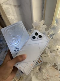 للبيع تكنو بوفا 7 الترا 5g ذاكره 256 عشوائيه 16 جهاز عملاق كامل ملحقات...