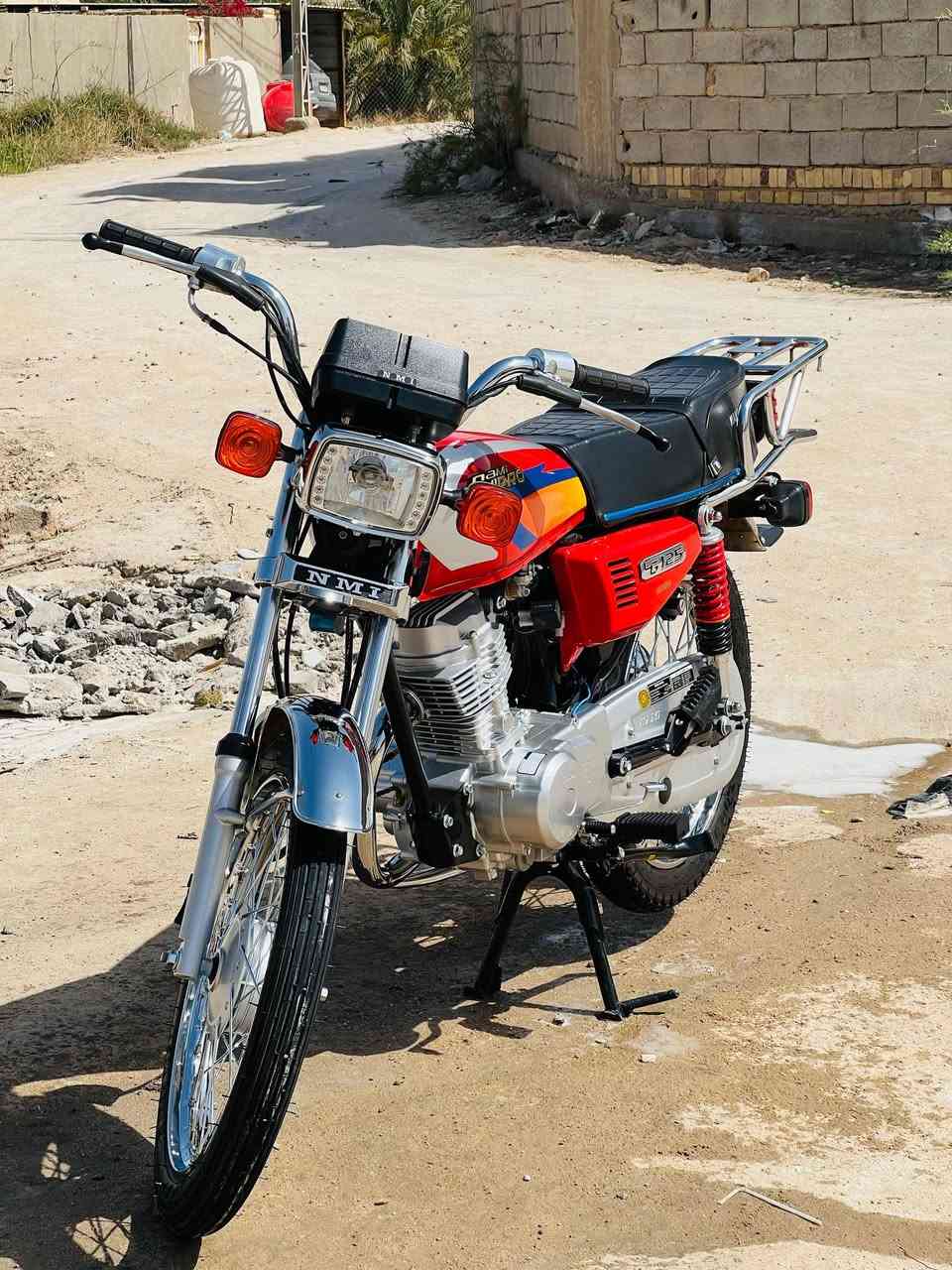 سلام عليكم دراجه شاصي 18 اوراق شرط الترقيم صارله 20 يوم تعمرت سعره مليون و200 وبيه مجال حك الجيه *********** وتساب
