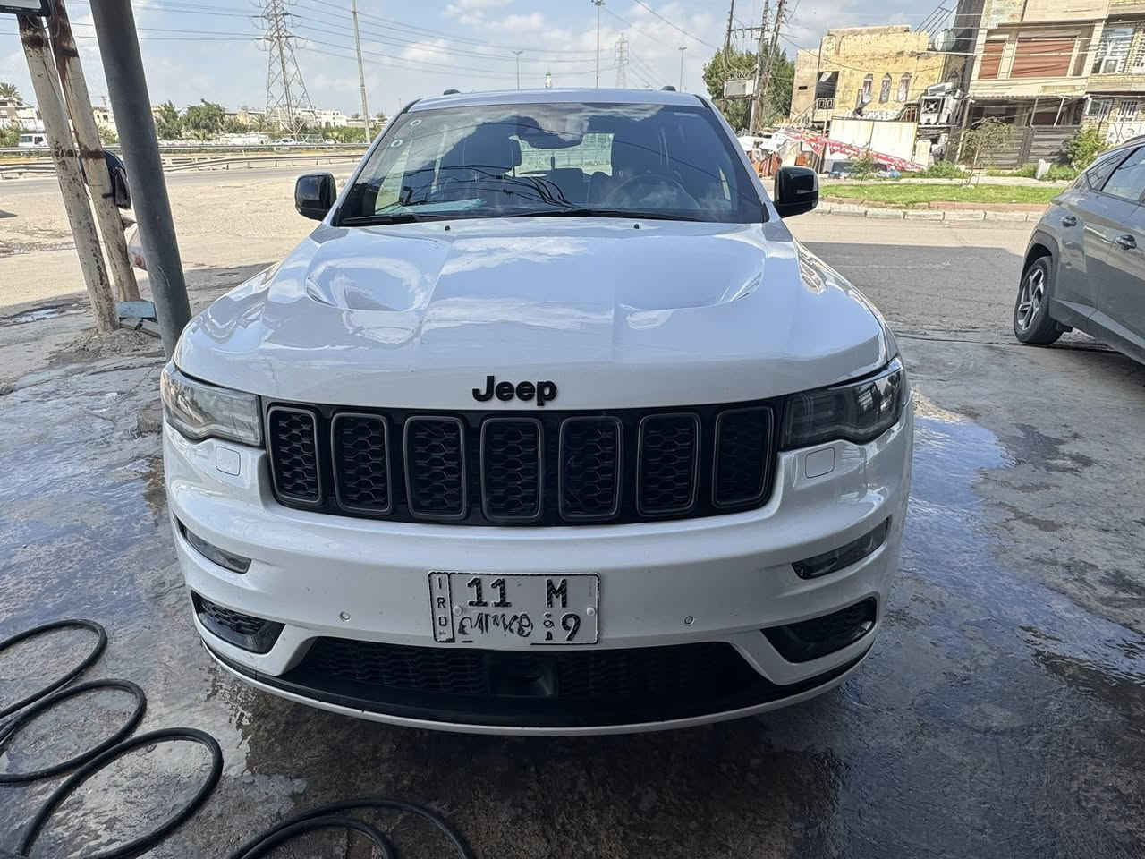 السلام عليكم 
للبيع فقط بسعر مناسب
جيب كراند شيروكي
الفئه  S
موديل 21
وكاله خليجيه
ماشيه 75 كيلو متر 
السياره مكفوله من الضرر والصبغ
بيه كم اصبغ بارد بالبيبان اليمين موضح بالسونار
داخليه احمرر 
السياره اعلى مواصفات بالجيب الخليجيه 1/1
رادار امامي وخلفي وجانبي
بانوراما
كامره دواره خلفيه
دبل اكزوز بلادي
السياره فور ويل 4X4
صندوك كهرباء
كشنات تدفئه وتبريد
محرك 3600 المرغوب 
ماوس وسطي
شاشه تاج 
استيرن كهرباء
كشنات كهرباء 
مري جانبيه كهرباء
زراك لايت
وبعد بيه مواصفات كثيره
ومعروف الS الخليجي بكواصفاته
السياره جاهزه بدون اي نقوصات
رقم بغداد الجدي د وهزه جديده
ومكان السياره بغداد
السعر ب325$ وبي مجال حك الجيه
واي استفسار اني حاضر

***********

***********

( محمد الصعب )
