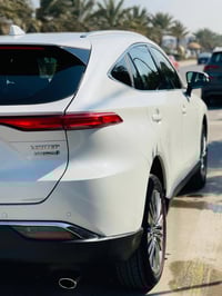 تيوتا فينزا موديل ٢٠٢٢ حادثه ربع جاملغ خلفي يسار فول ماعده الفتحه ماشي...