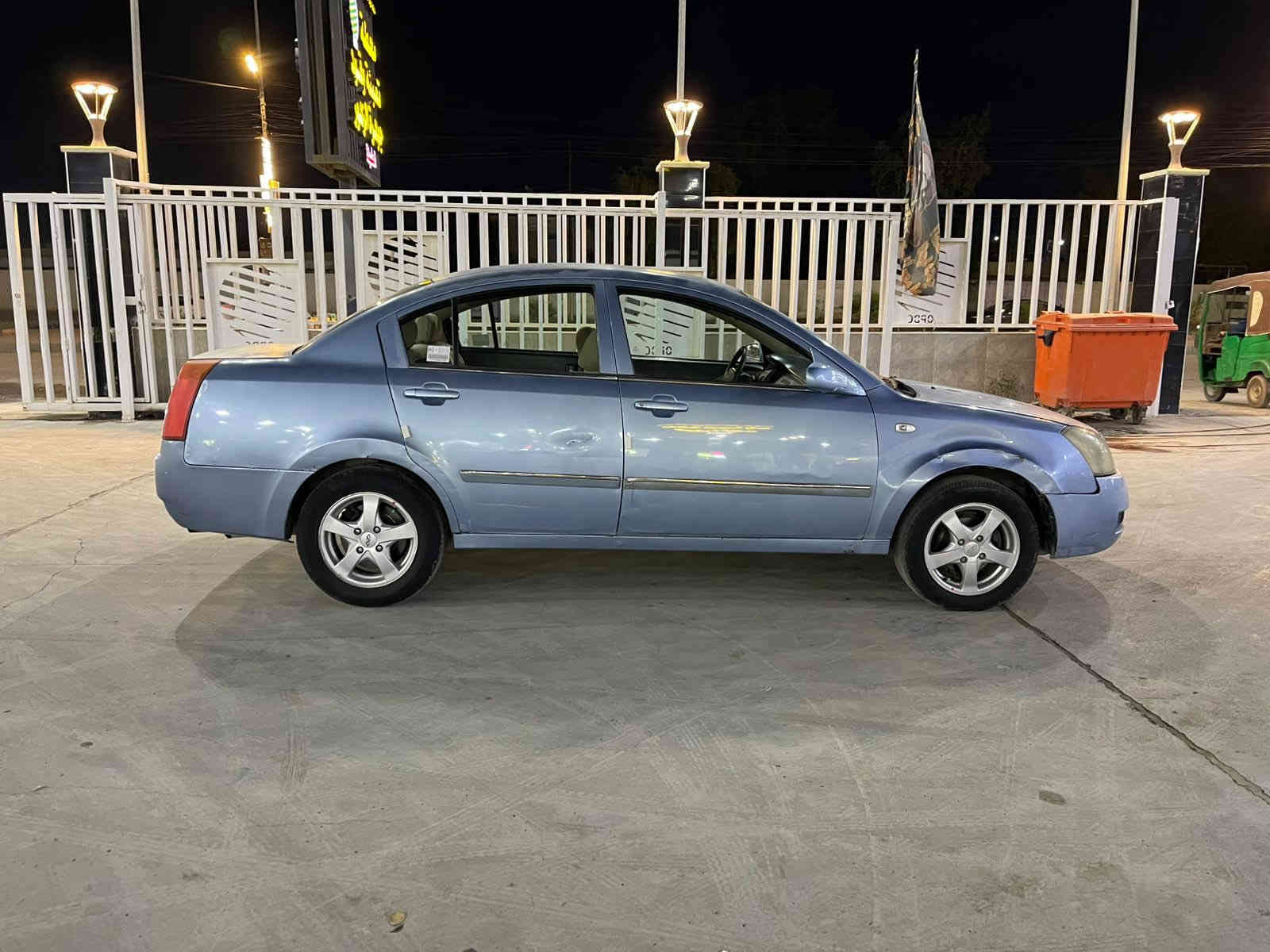 السلام عليكم شيري A5 موديل 2010سيارة بلادية محرك بي خيط تبخير كير جديد تخم تاير جديد صدر خلفي امامي جديد سيارة بلادية السعر 32 وبيهة مجال مكاني بغداد الرقم***********
