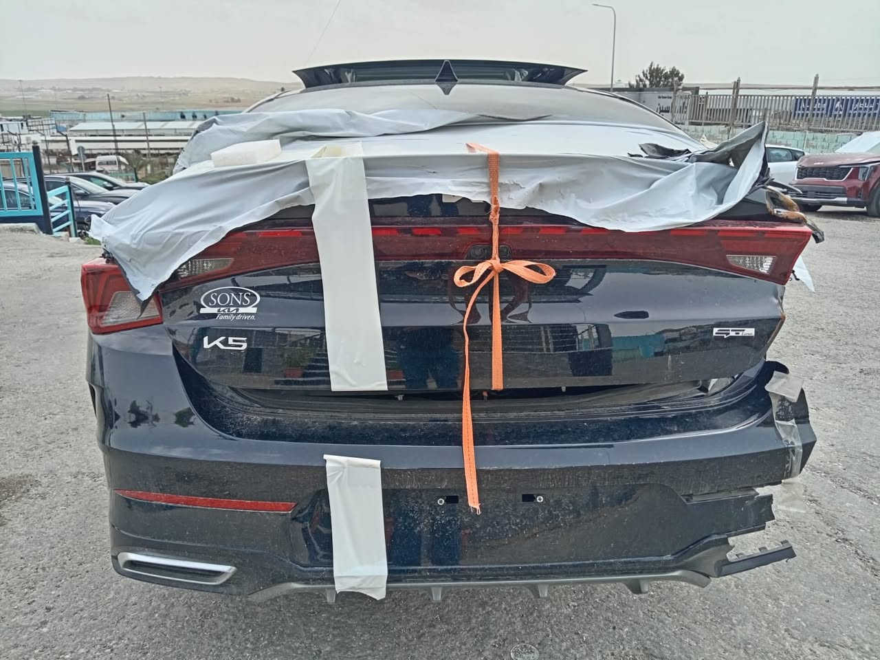 بسم الله الرحمن الرحيم.                                 

نوع السيارة/ K5.             موديل:/2024.                      

السيارة موجودة ) الاردن)بالمنطقة الحرة.                                  

معرض وسام العبيدي / شارع 18 شمال.                                 

الضرر / واضح بالصور    السيارة تدخل / على كتاب شهداء  / او كمرك                                                                          

الاستفسار او اتصال / على الرقام.                                                                              *********** العراقي / اتصال او وتساب                                 00962797080658 الرقم الاردني واتساب
