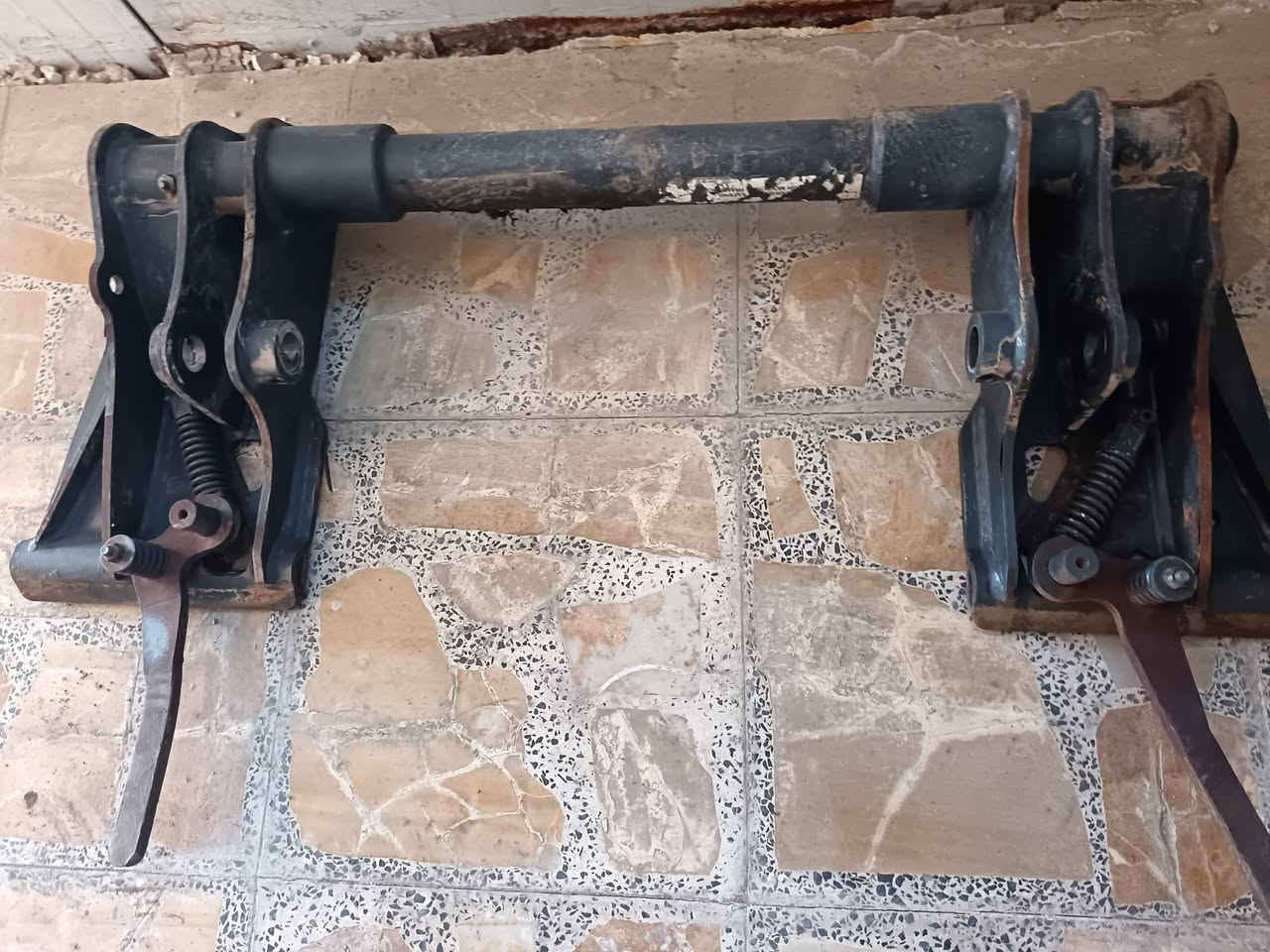 قطع غيار بوبكات للتواصل على الرقم ***********

