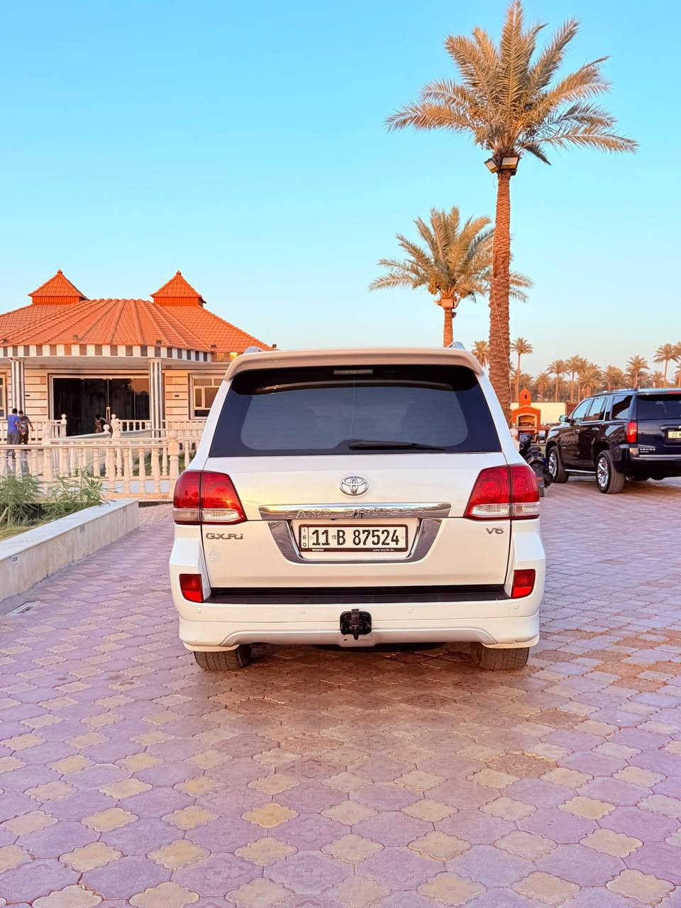 تيوتا لاندكروز
رقم بغداد انگليزي 

ستينيه اصل

موديل 2011

محرك V 6

مواصفات i

حساسات

ايرباكات

شاشة 

تحكمات 

كشن بقلاوة 

زنون تيوتا اصلي

محرك كير مكفول 

صبغ حار مكفول 

تبديل مكفول 

سونارها موجود بالصور

تخم تاير وباتري جدد

نوزلات فيت بم بلكات جدد

يعني عليها ادامه سياره خير من الله

السعر 310$ وبيها مجال قليل

مكان السياره المحمودية

***********
