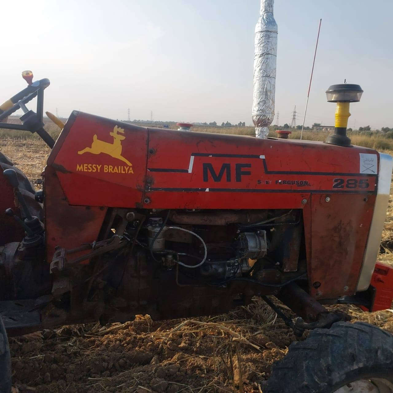 تركتر برازيلي للبيع موديل ٨٢ كير محرك اكسل هيدر ليك كله بشرط مكينه حلوه حيل رقم نينوئ صاحبه ماندله مكفول من أي طلبه شراي اتصل *********** مكان كركوك باجوان ***********
