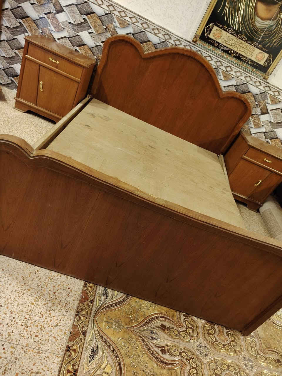 مکلف ب النشر غرفه نجاره تزکام صاج 6 ابواب للبیع مکانه کوت وای استفسار ع ***********
