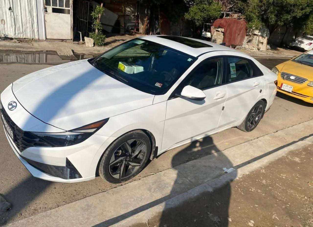 السلام عليكم النترا موديل 22  لمتد اللون ابيض مواصفات فول حادث كما موضح في الصوره الاستفسار الاتصال على الرقم التالي ***********
